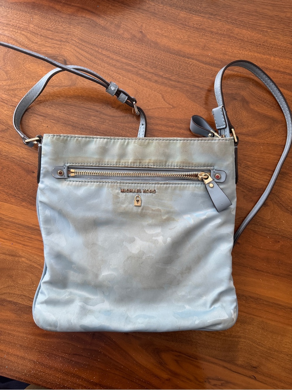 Michael Kors Kelsey Camp bag